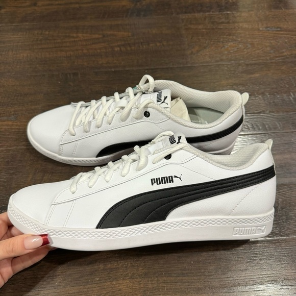 Puma Smash V2 White/Black Leather Sneaker Size 11 Women - Picture 5 of 11